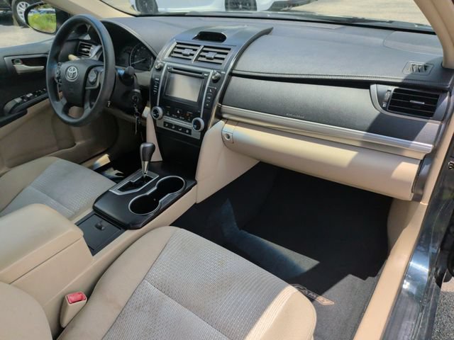 Used 2012 Toyota Camry LE FWD image 17