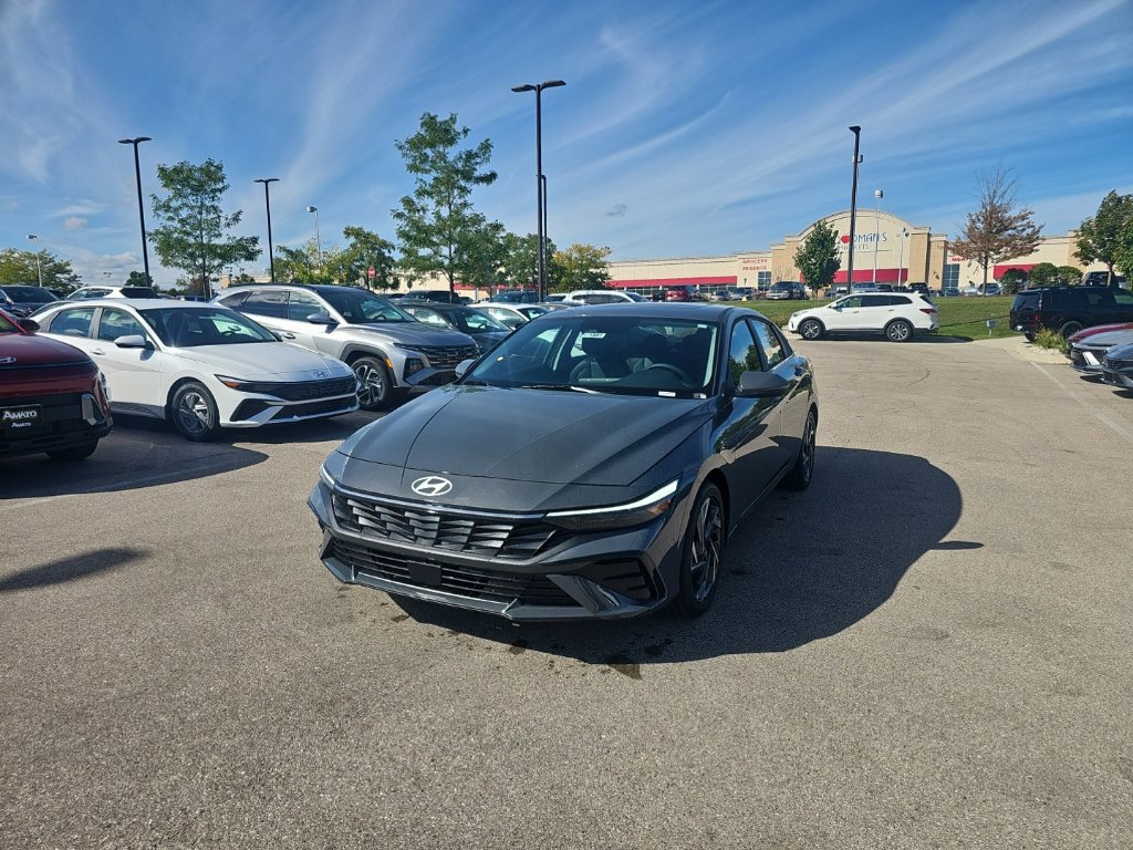 New 2026 Hyundai Elantra Limited FWD image 1