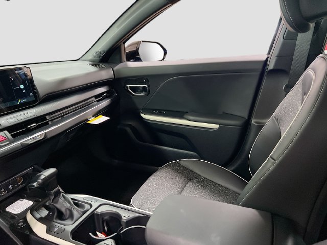 New 2025 Kia K4 EX w/ GT-Line Sunroof Package FWD image 24