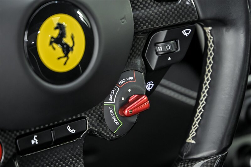 Used 2019 Ferrari Portofino RWD image 28