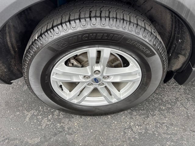 Used 2021 Ford Explorer XLT w/ Equipment Group 202A AWD/4WD image 26