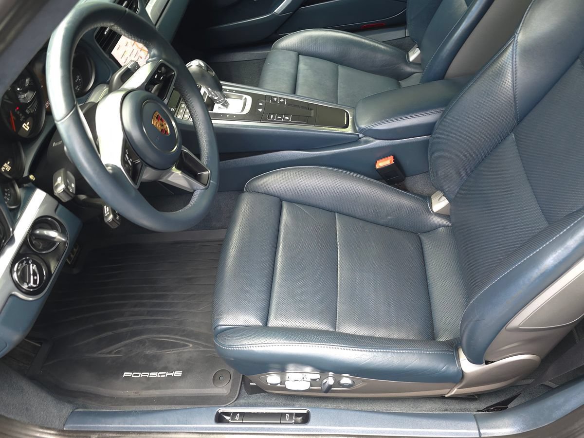 Used 2017 Porsche 911 Carrera RWD image 9
