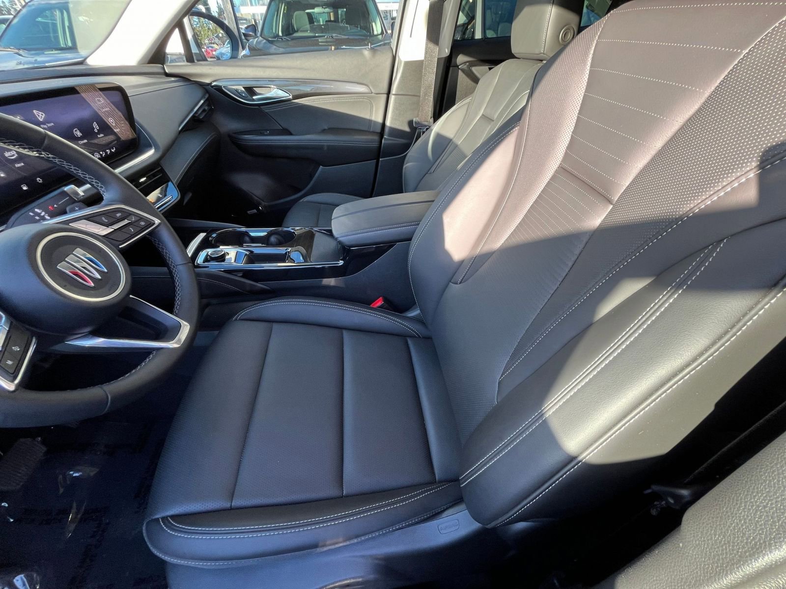 Used 2024 Buick Envision Preferred image 27