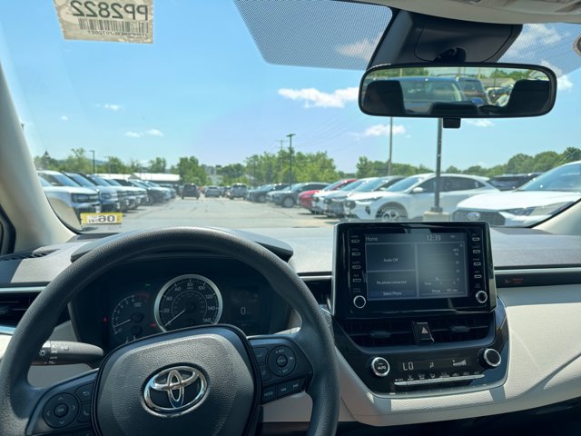 Used 2020 Toyota Corolla LE w/ LE Premium Package FWD image 17