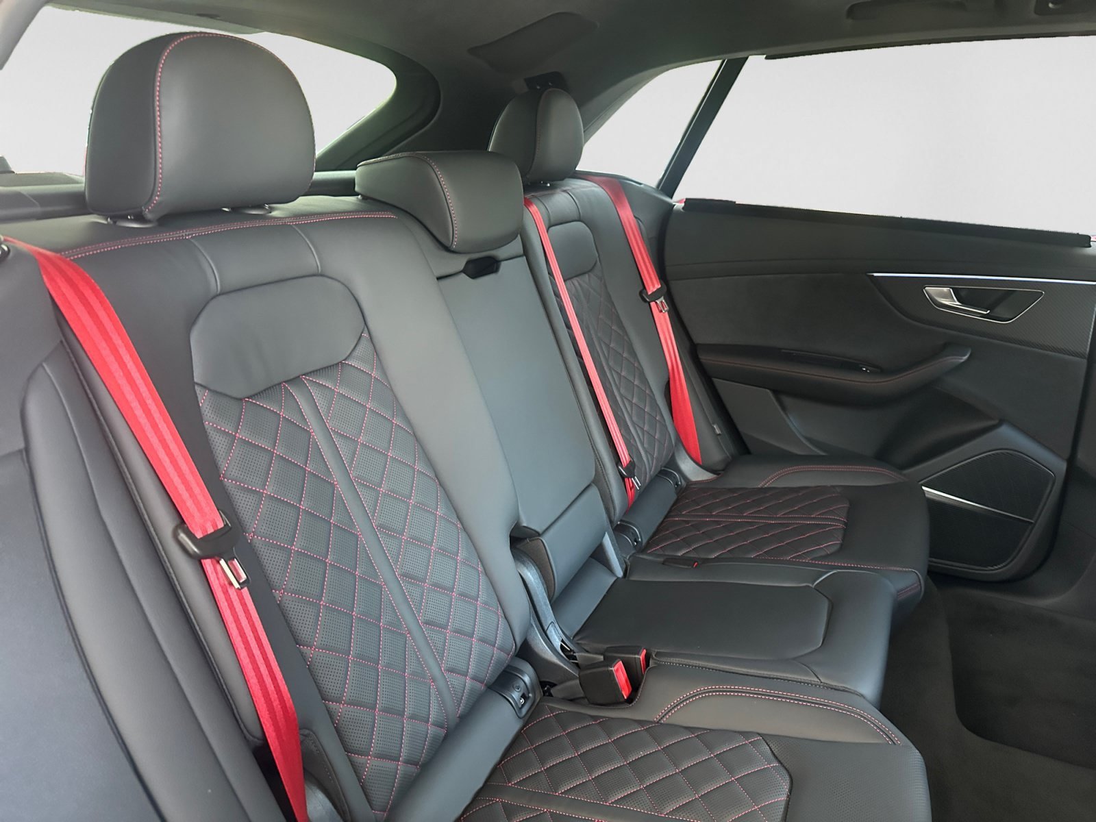 New 2026 Audi SQ8 Prestige AWD/4WD image 17