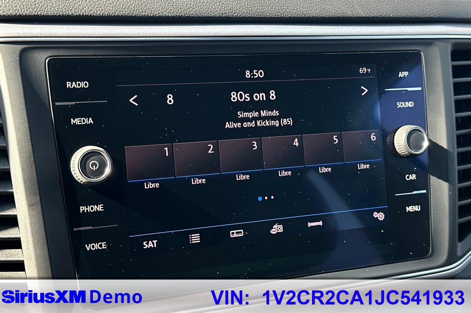 Used 2018 Volkswagen Atlas SE image 30