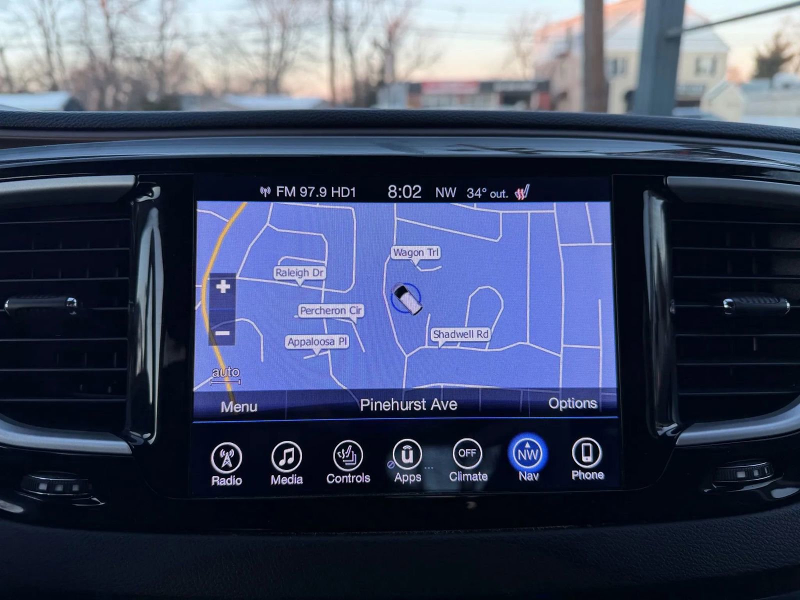 Used 2017 Chrysler Pacifica Touring-L image 31