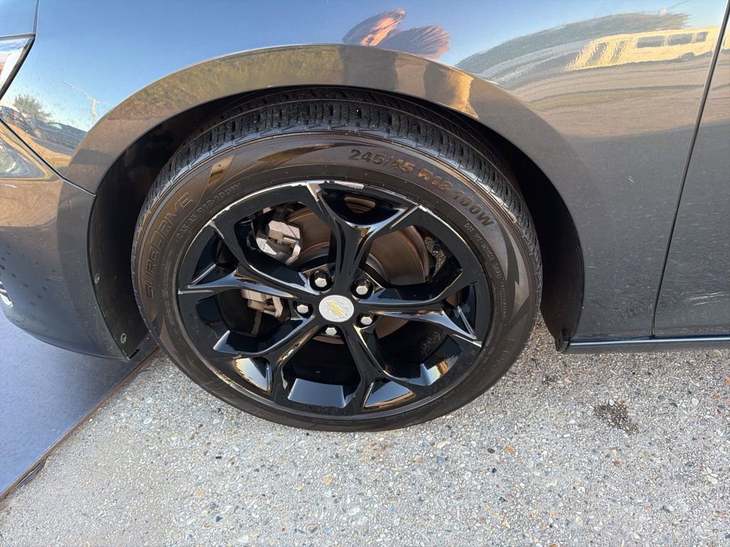 Used 2021 Chevrolet Malibu LT FWD image 22