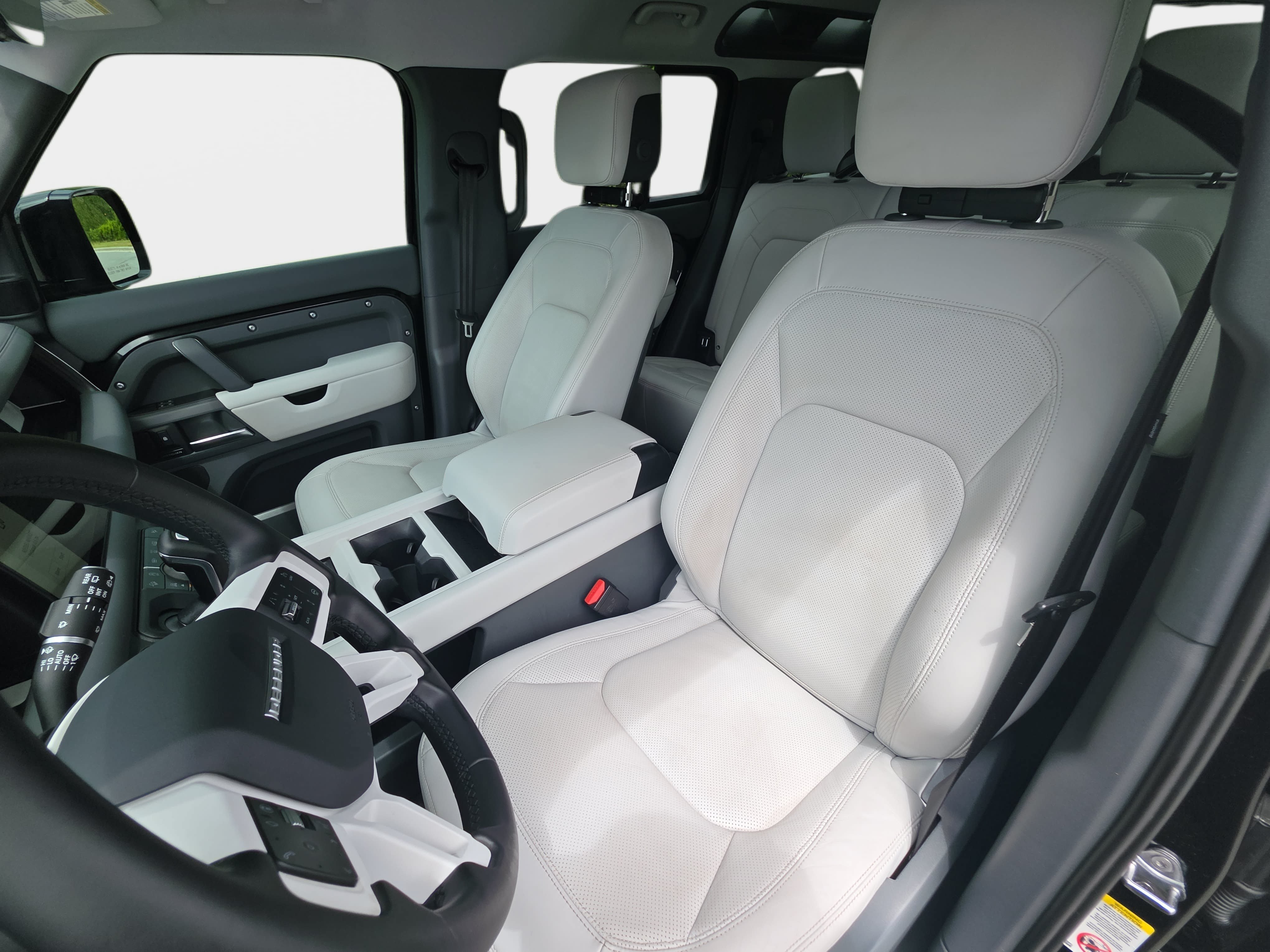 Certified 2025 Land Rover Defender 110 S AWD/4WD image 14