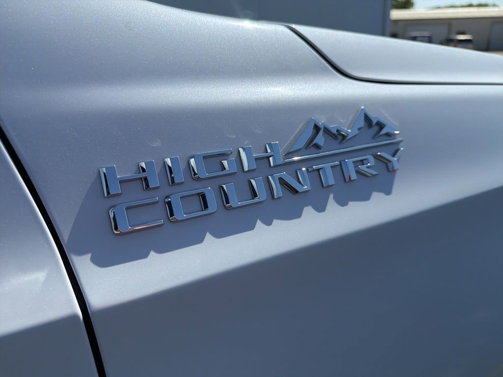 New 2026 Chevrolet Tahoe High Country AWD/4WD image 6