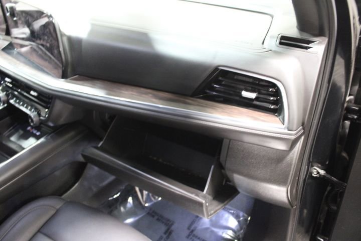 Certified 2025 Chevrolet Suburban Z71 image 28