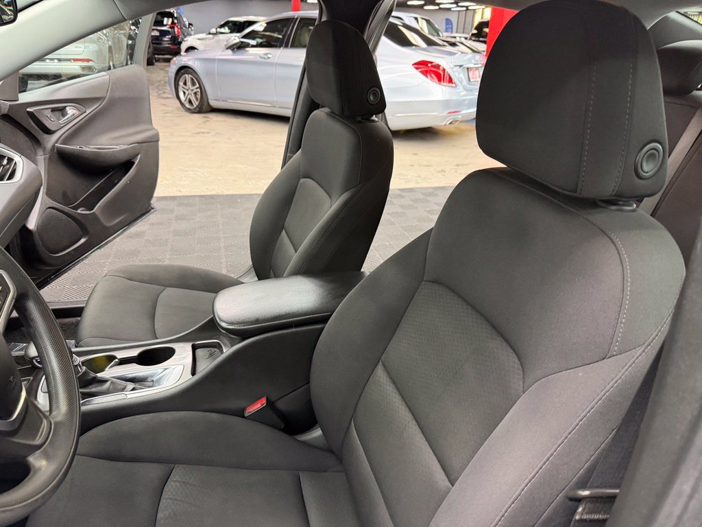 Used 2022 Chevrolet Malibu LS w/ LPO, Convenience Package 2 FWD image 34