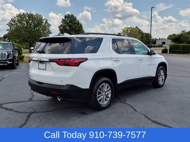 Used 2023 Chevrolet Traverse LT w/ Rear Camera Mirror Package AWD/4WD image 3