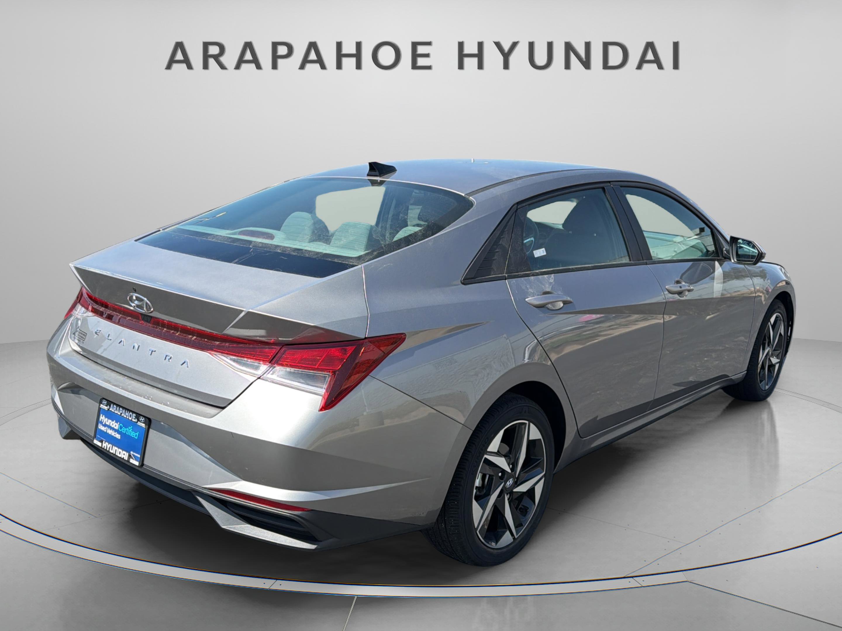 Used 2023 Hyundai Elantra SEL w/ Convenience Package image 5