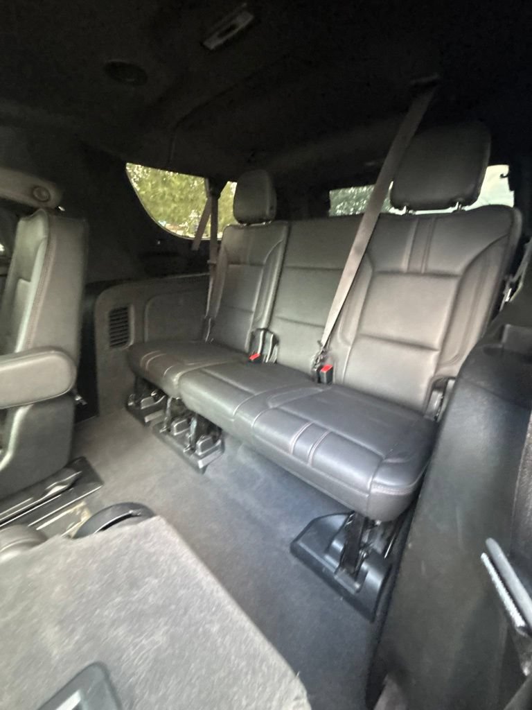 Used 2021 Chevrolet Suburban RST AWD/4WD image 20