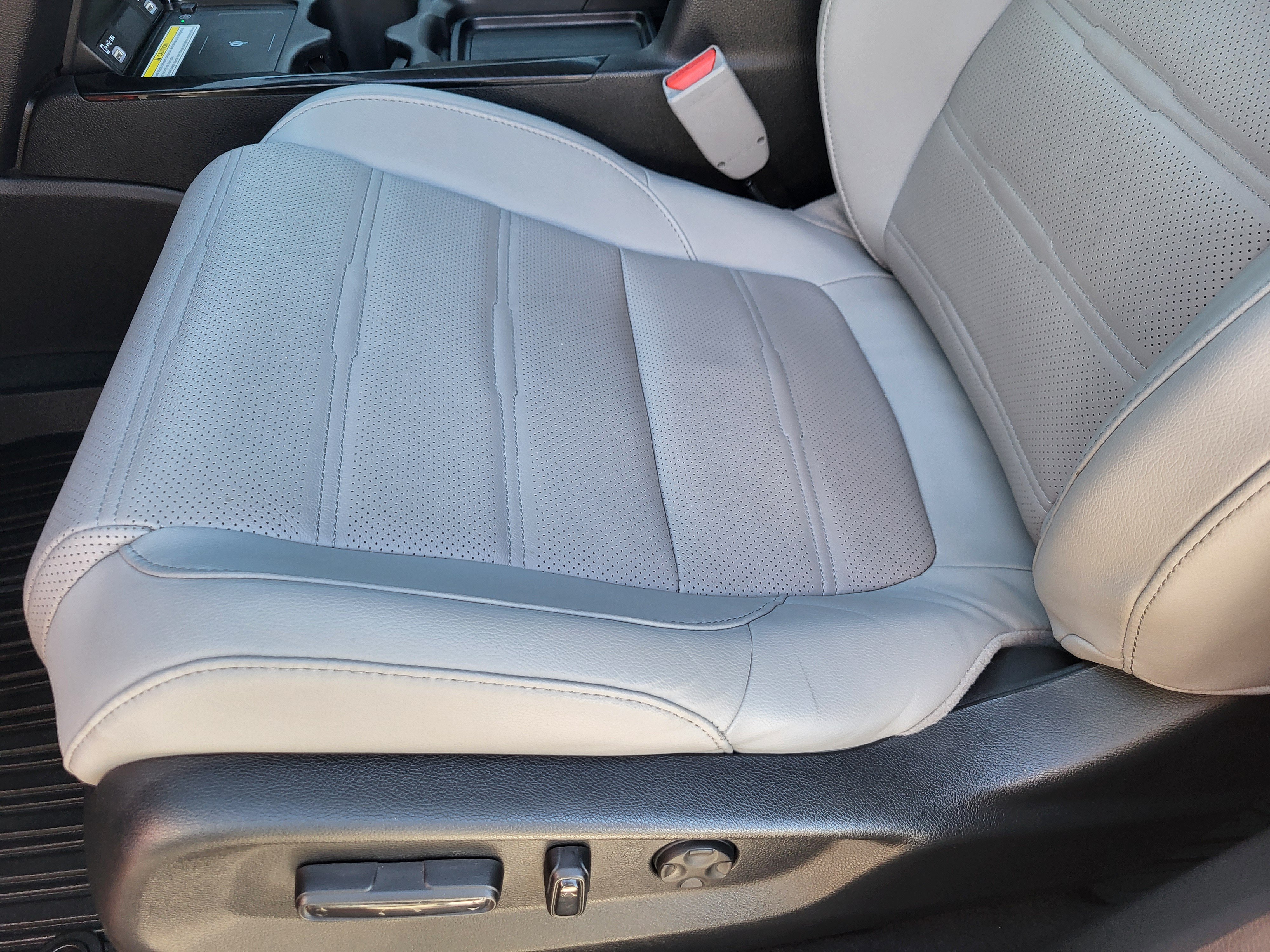 Used 2022 Honda CR-V Touring image 21