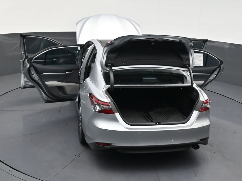 Used 2022 Toyota Camry XLE w/ Navigation Package FWD image 33
