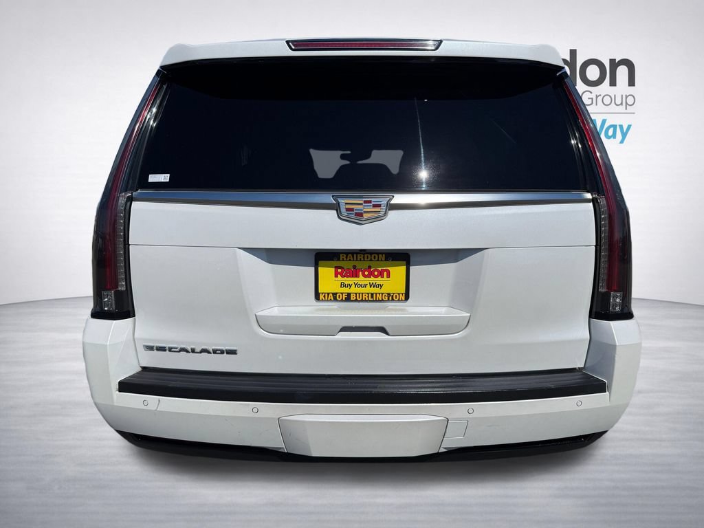 Used 2016 Cadillac Escalade Luxury AWD/4WD image 6