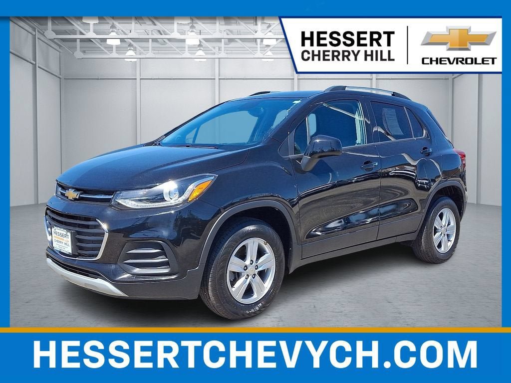 Certified 2022 Chevrolet Trax LT w/ Driver Confidence Package AWD/4WD image 1