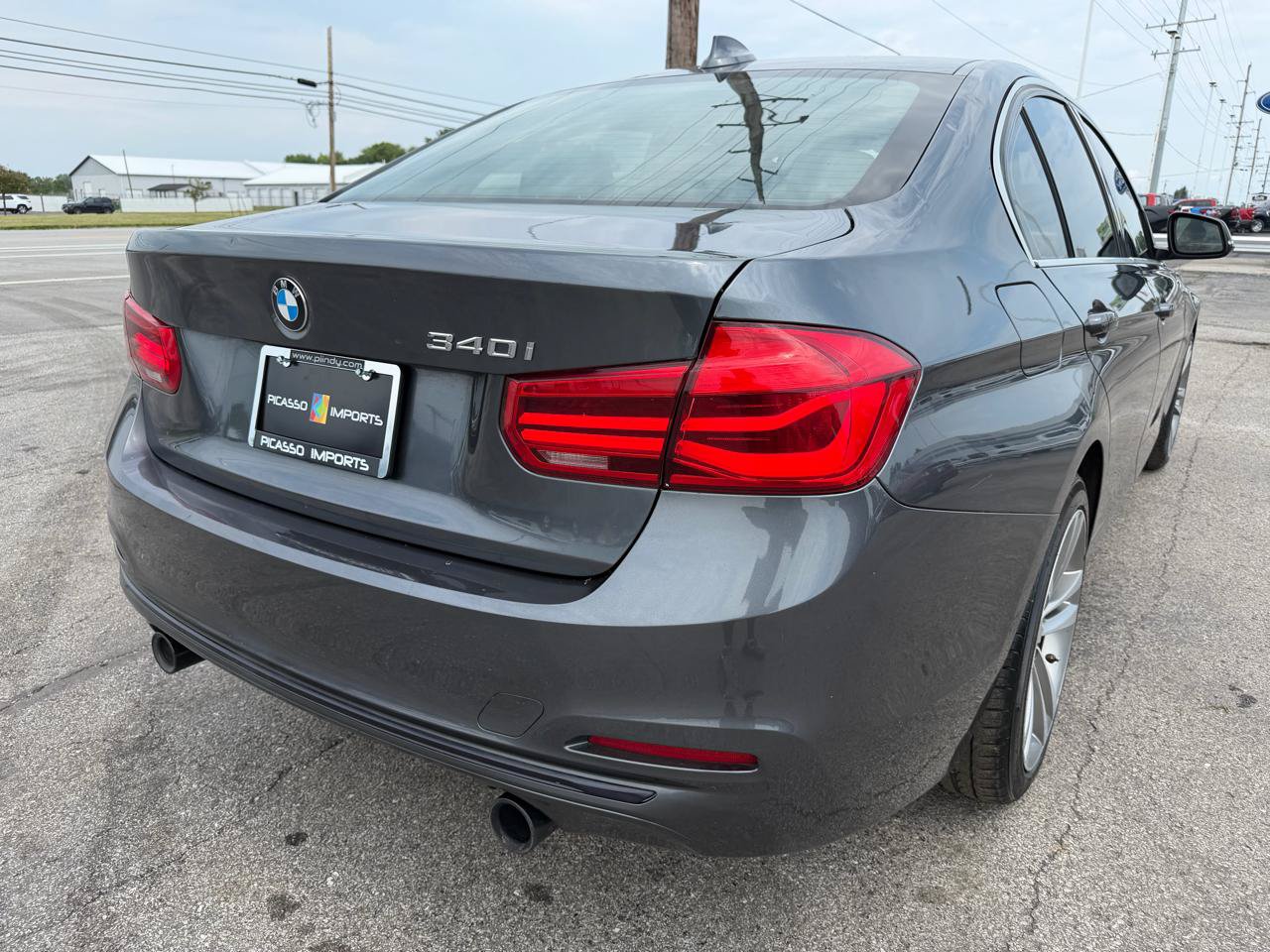 Used 2016 BMW 340i Sedan RWD image 11
