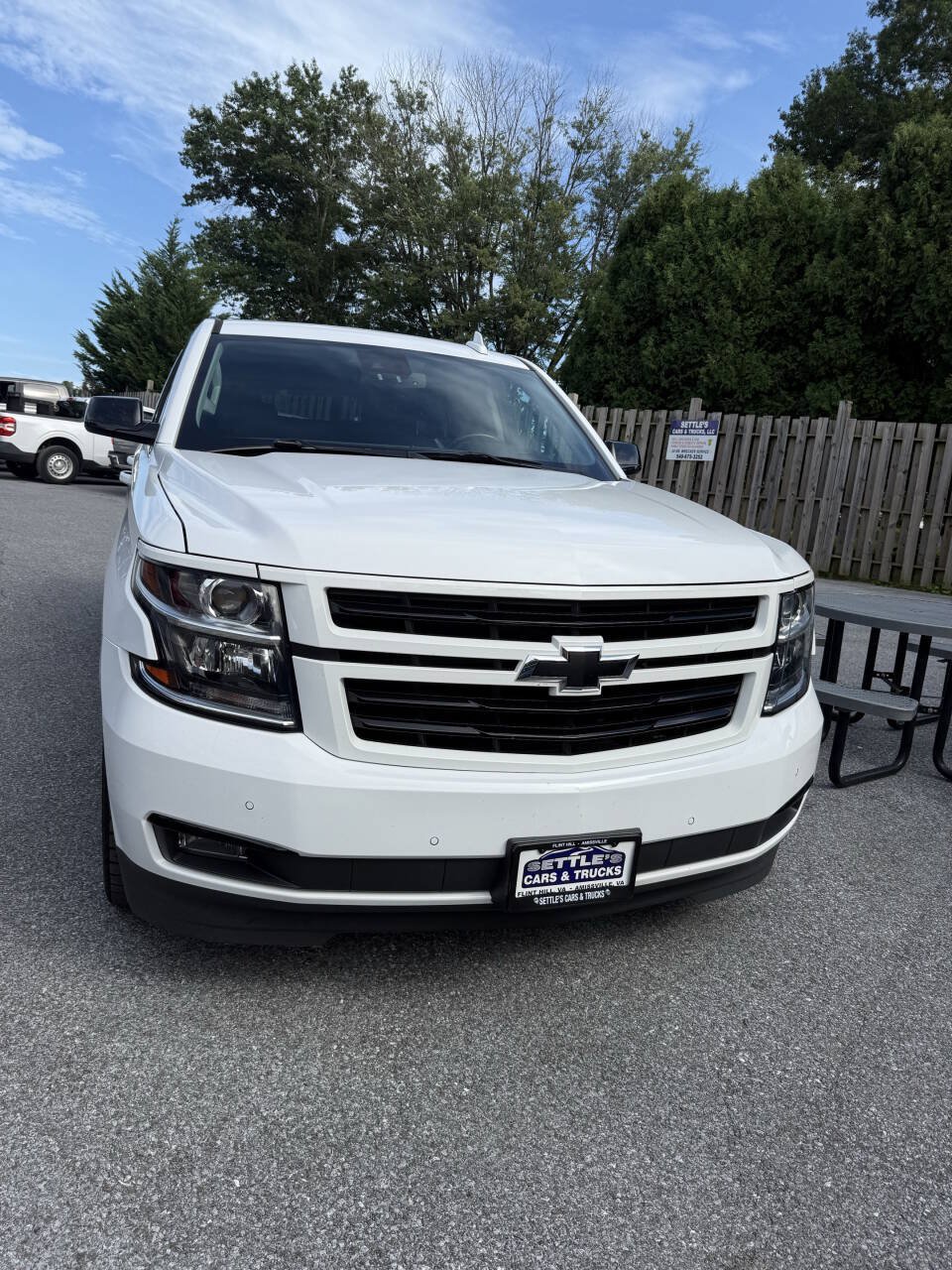 Used 2020 Chevrolet Tahoe LT w/ RST Edition AWD/4WD image 2