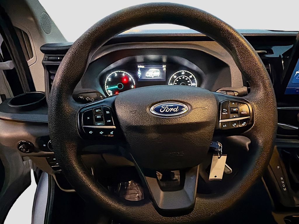 Used 2023 Ford Transit 350 XLT image 27