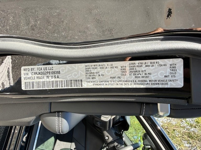 Used 2023 Jeep Grand Cherokee L Overland w/ Luxury Tech Group IV image 41