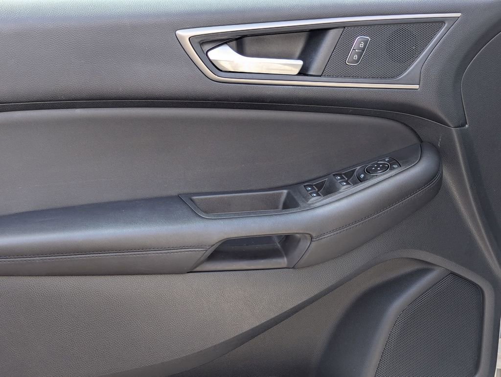 Used 2022 Ford Edge SEL w/ Convenience Package image 12