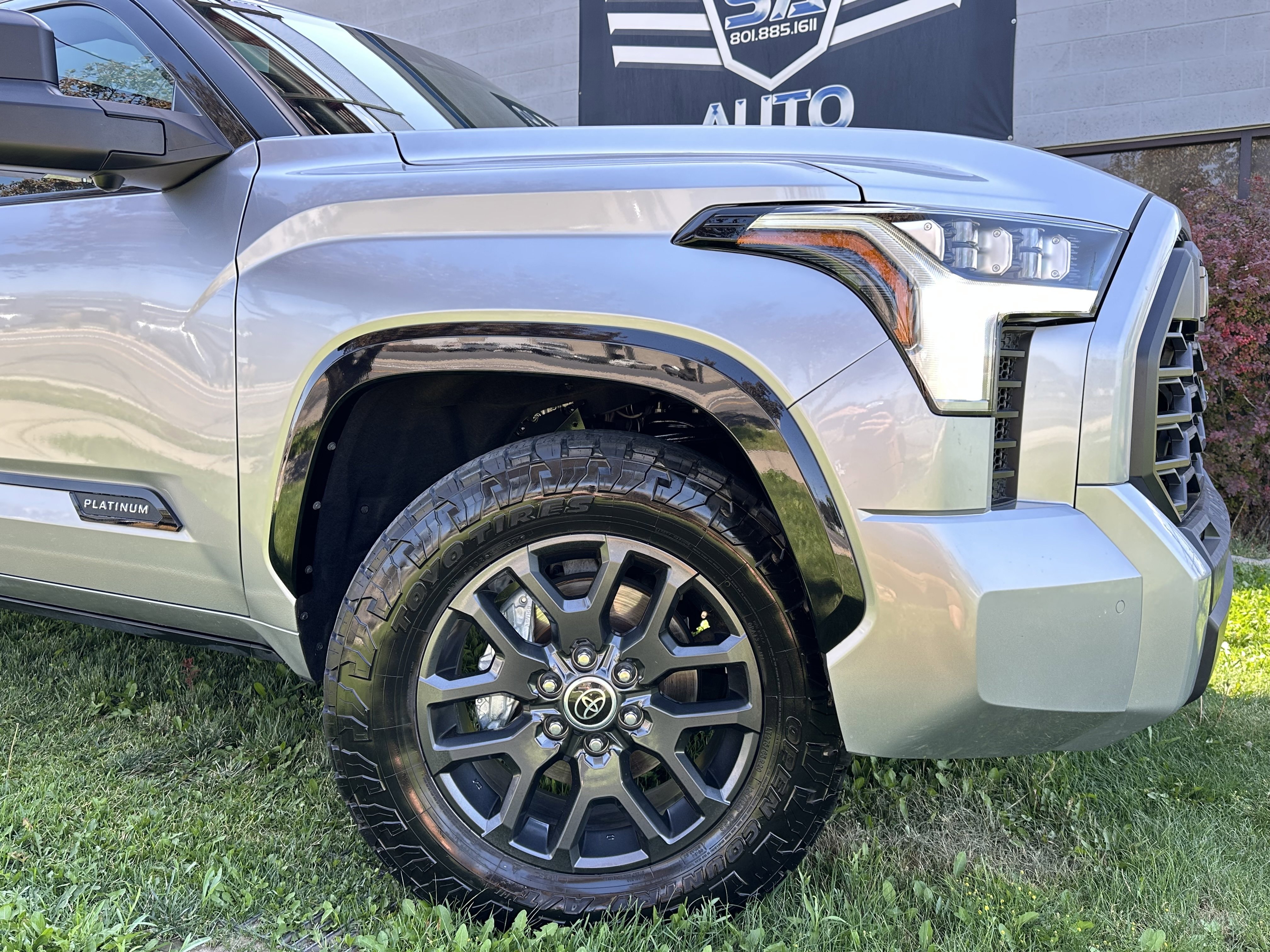 Used 2023 Toyota Tundra Platinum image 3