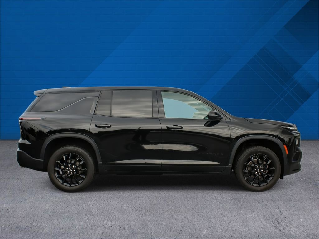 Used 2024 Chevrolet Traverse LS w/ Midnight/Sport Edition image 10