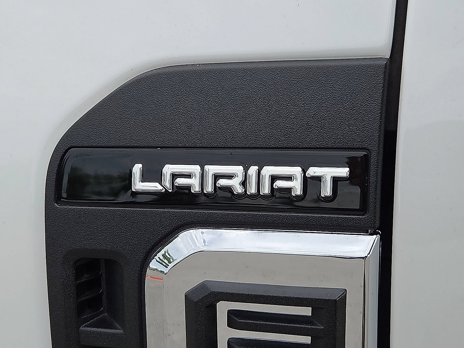 Used 2024 Ford F250 Lariat w/ Lariat Ultimate Package AWD/4WD image 9