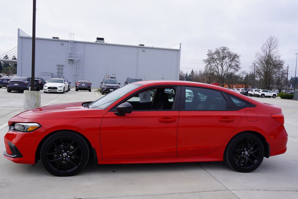 Used 2023 Honda Civic Sport image 3