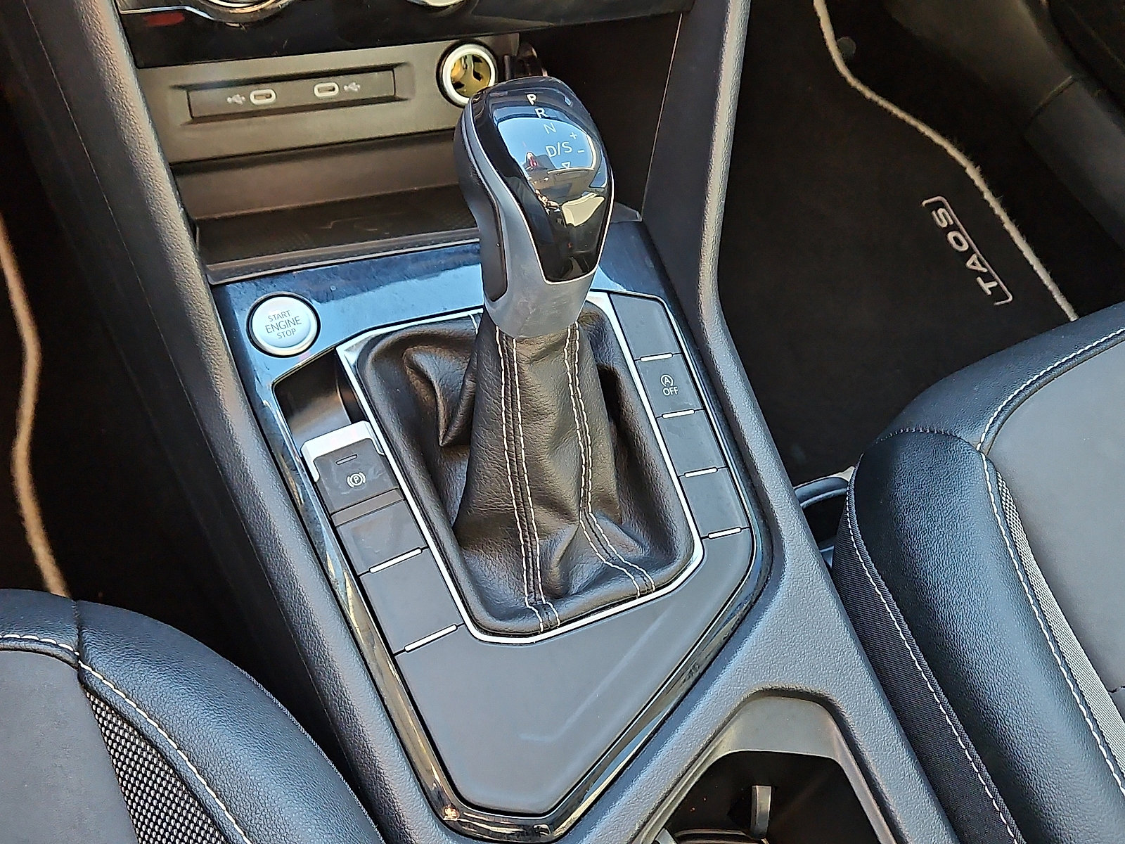 Certified 2023 Volkswagen Taos SE w/ Panoramic Sunroof Package image 13