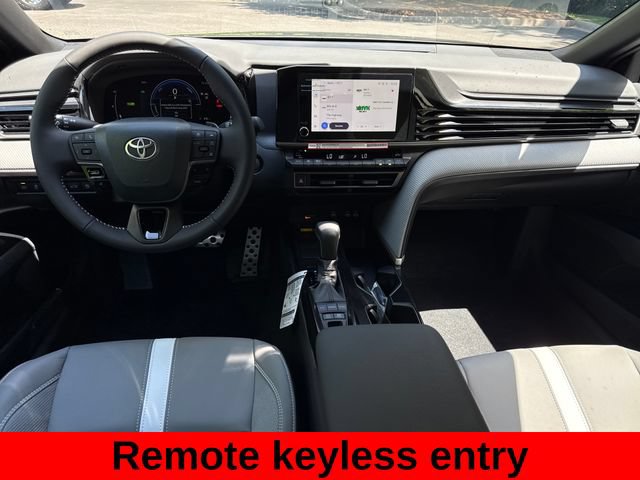 Used 2026 Toyota Camry SE FWD image 21