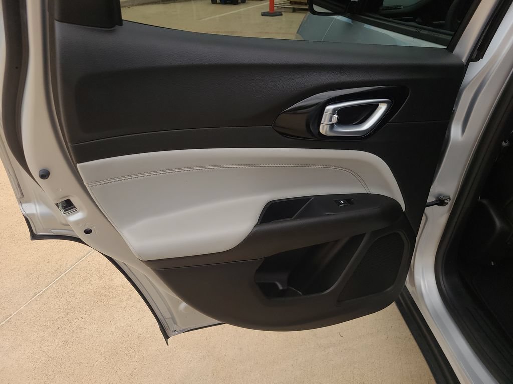 Used 2025 Jeep Compass Limited AWD/4WD image 14