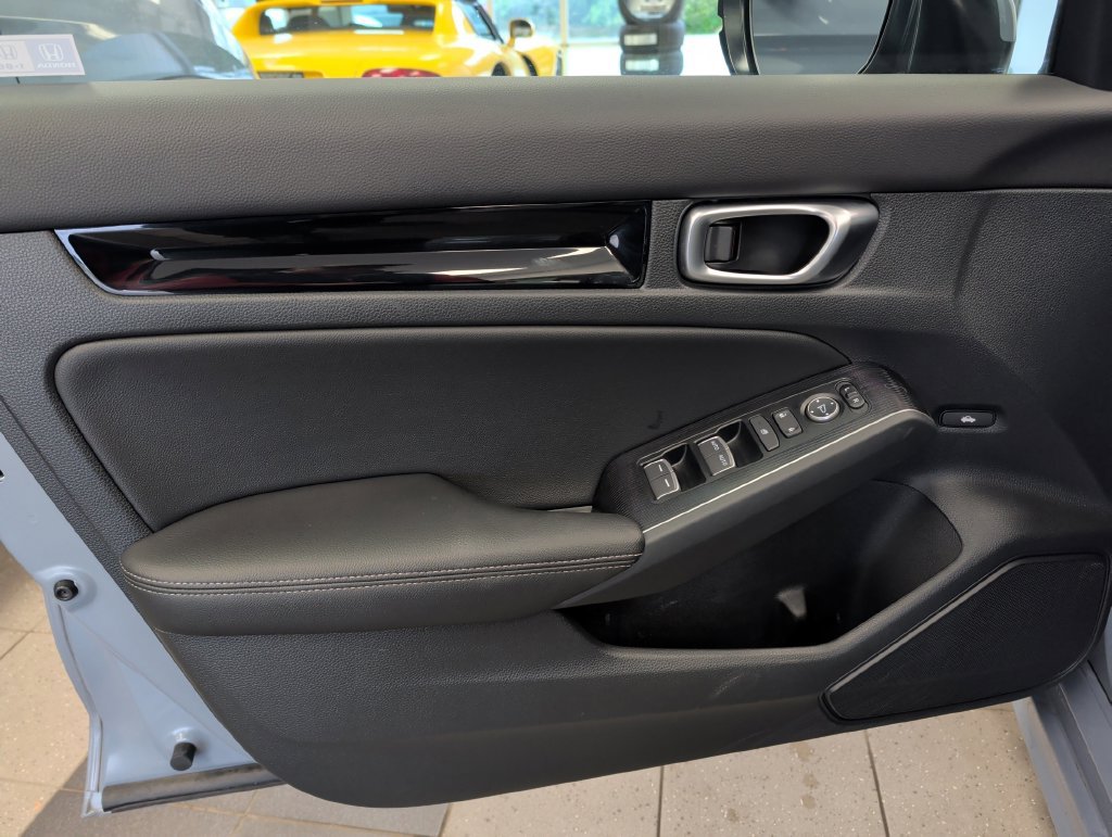 Used 2024 Honda Civic Touring image 11