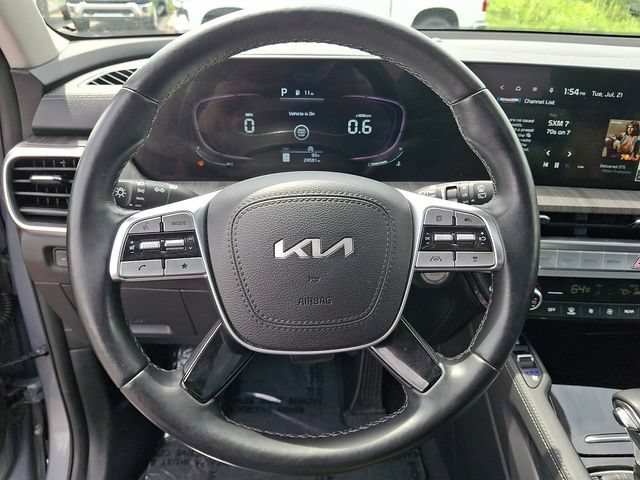 Used 2023 Kia Telluride EX w/ EX Captain's Chair Package AWD/4WD image 16
