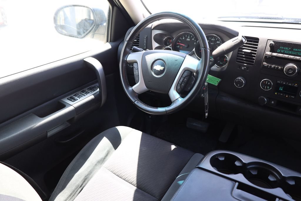 Used 2009 Chevrolet Silverado 1500 LT w/ Power Pack Plus AWD/4WD image 19