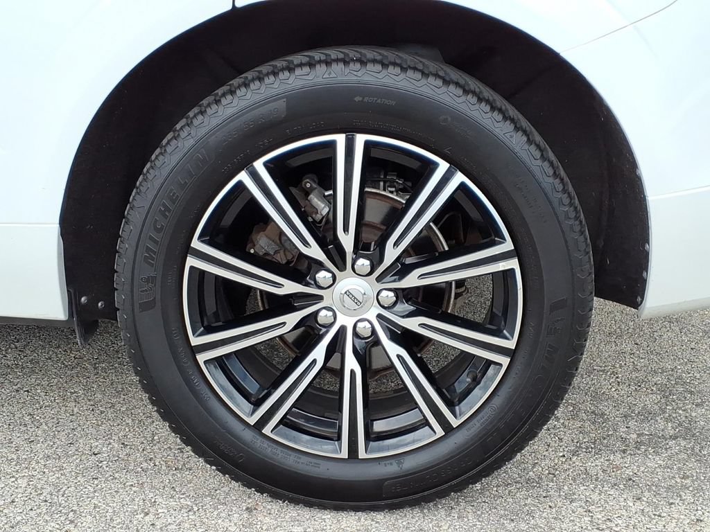 Used 2018 Volvo XC60 T5 Inscription w/ Vision Package AWD/4WD image 6
