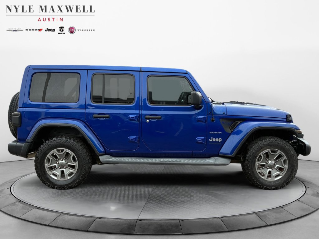 Used 2018 Jeep Wrangler Unlimited Sahara AWD/4WD image 17