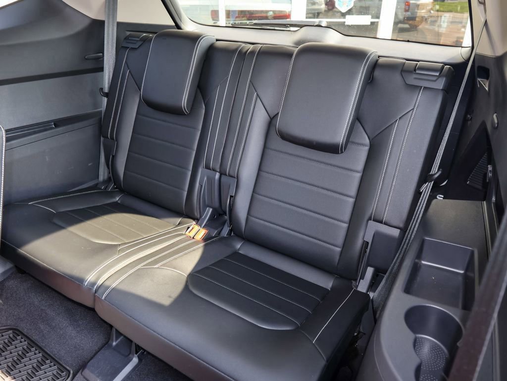 Certified 2024 Volkswagen Atlas SEL image 15