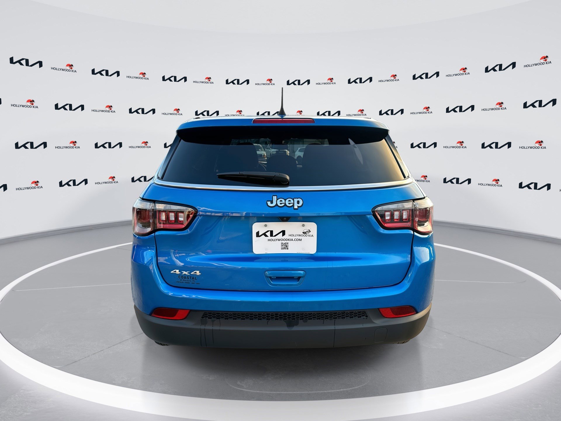 Used 2024 Jeep Compass Sport image 7