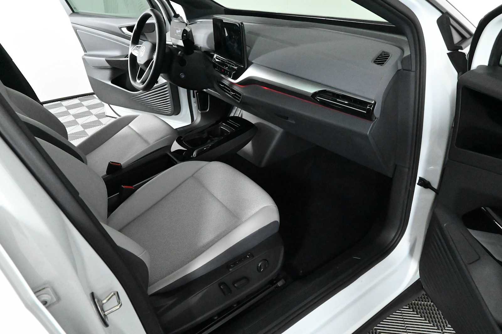 Certified 2021 Volkswagen ID.4 Pro S w/ Gradient Package RWD image 11