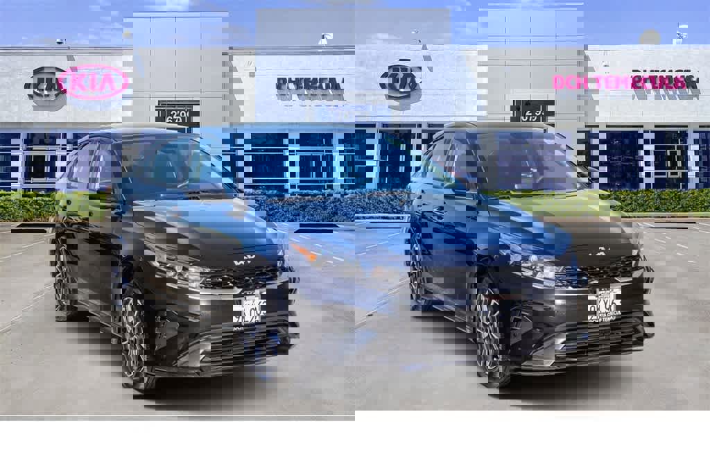 Certified 2024 Kia Forte LXS image 3