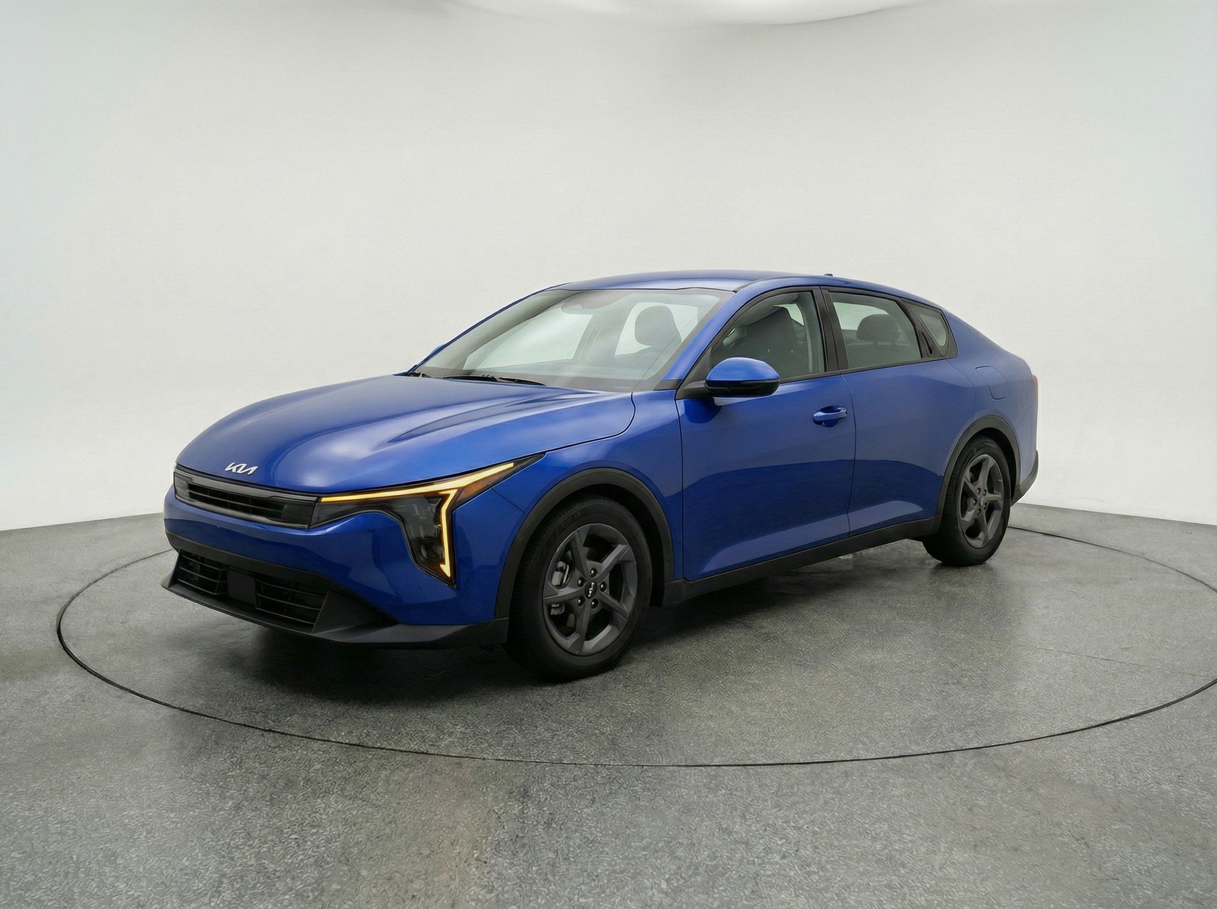 Used 2025 Kia K4 LXS FWD image 3