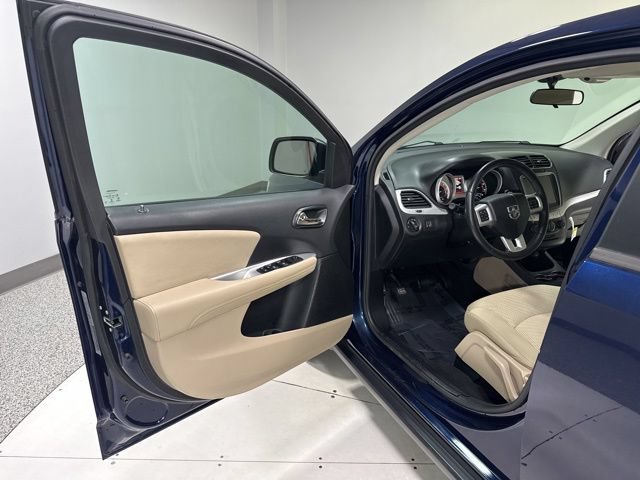 Used 2018 Dodge Journey SXT w/ Safe & Sound Group FWD image 7