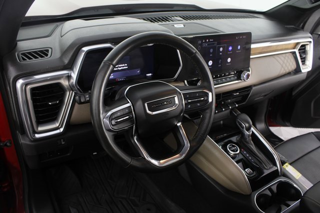 Used 2024 GMC Canyon Denali image 9