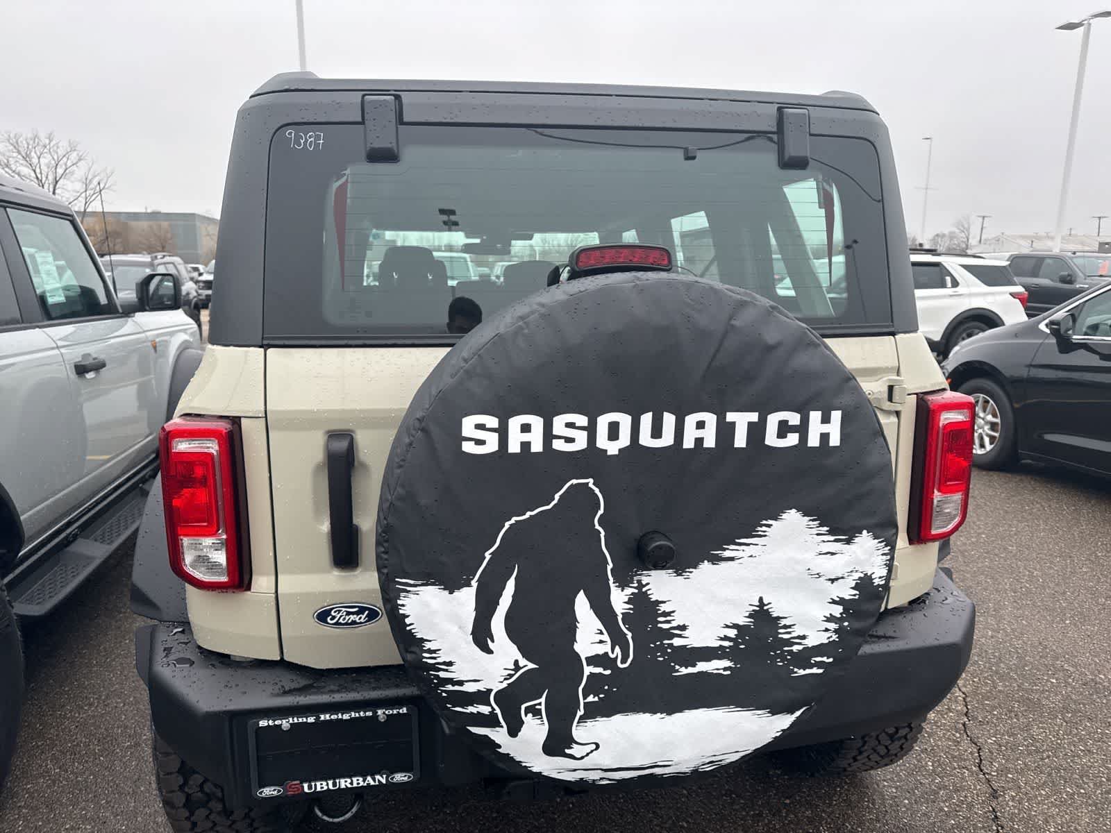 New 2026 Ford Bronco 4-Door w/ Sasquatch Package AWD/4WD image 11
