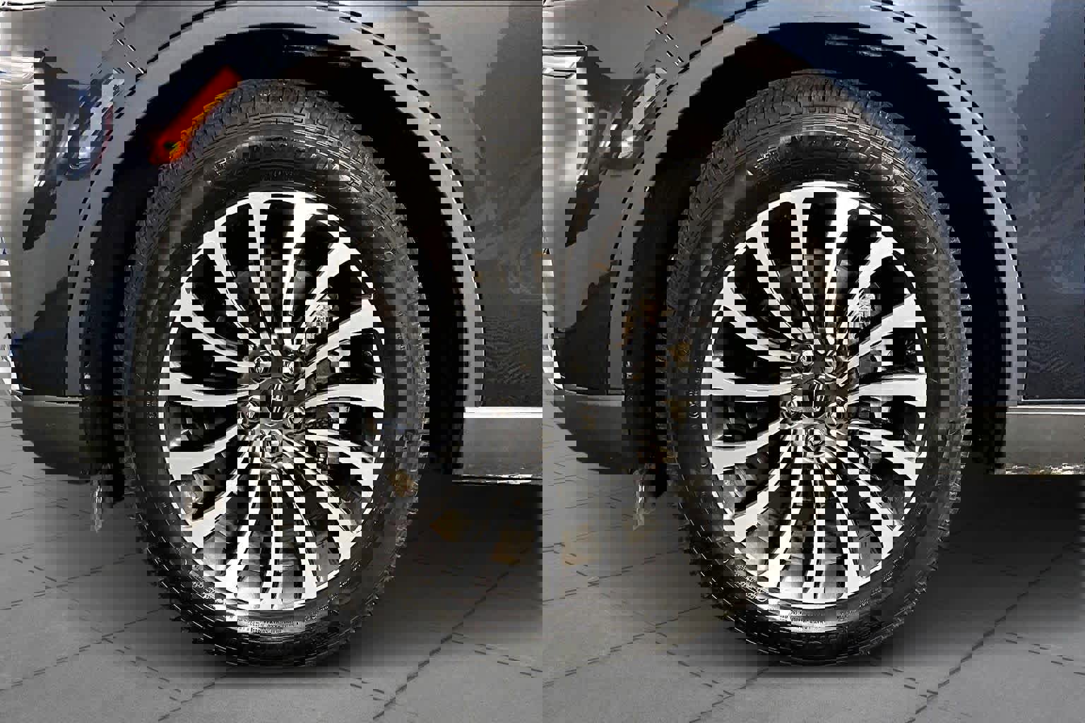 Used 2023 Lincoln Aviator Reserve image 10