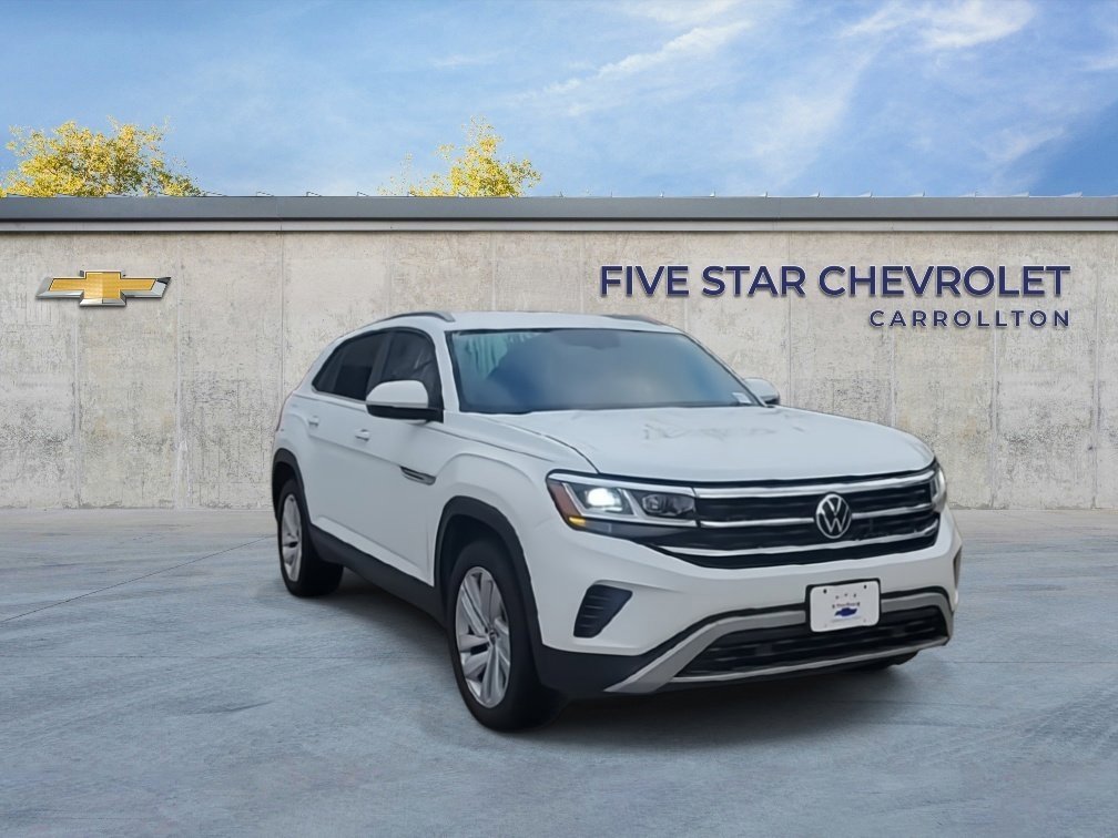 Used 2020 Volkswagen Atlas Cross Sport SE w/ Towing Package image 2